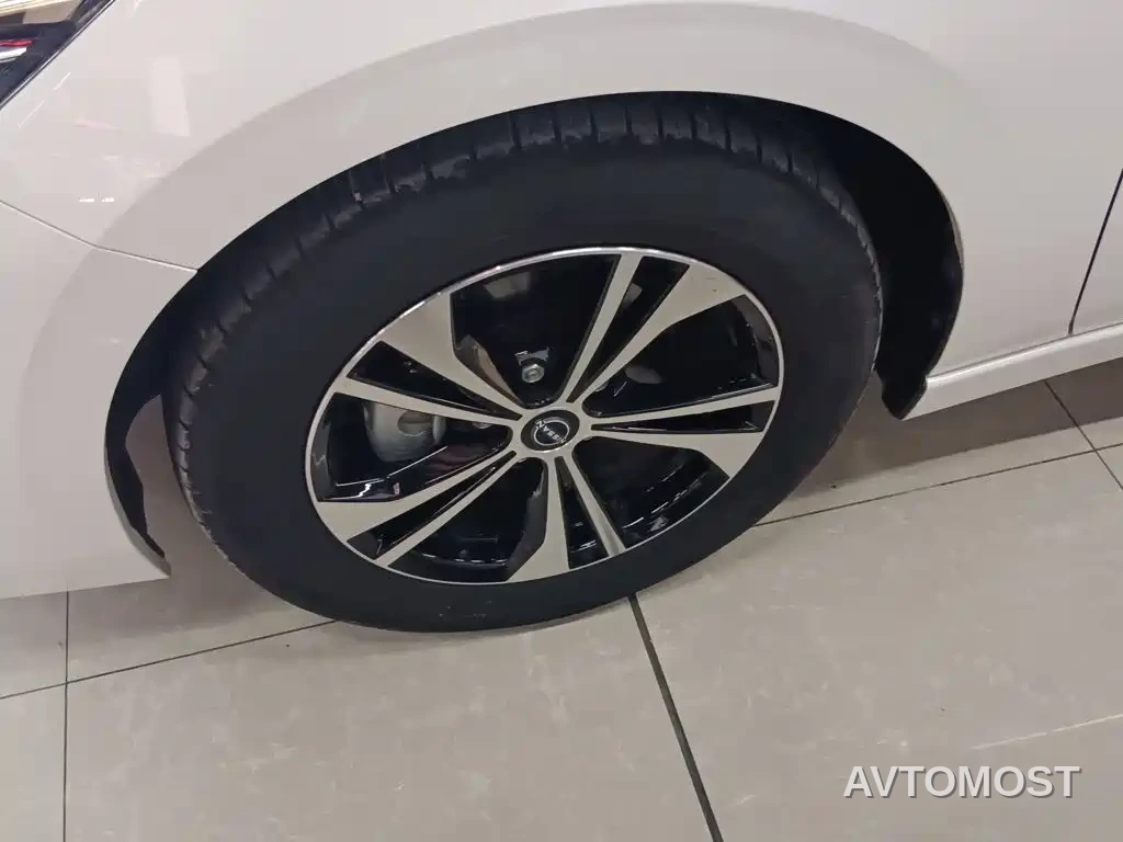 Nissan Sylphy 2023 1.6L CVT Deluxe Edition — фото 24
