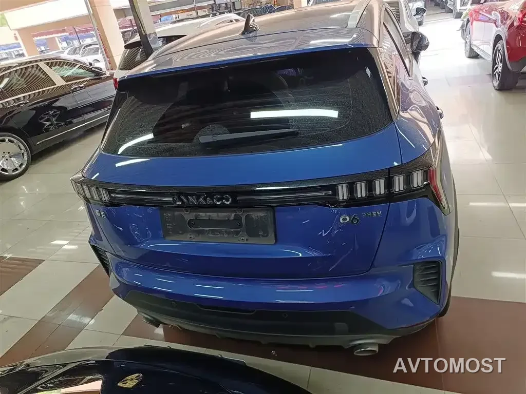 Lynk & Co 06 EM-P 2020 PHEV Plus — фото 6