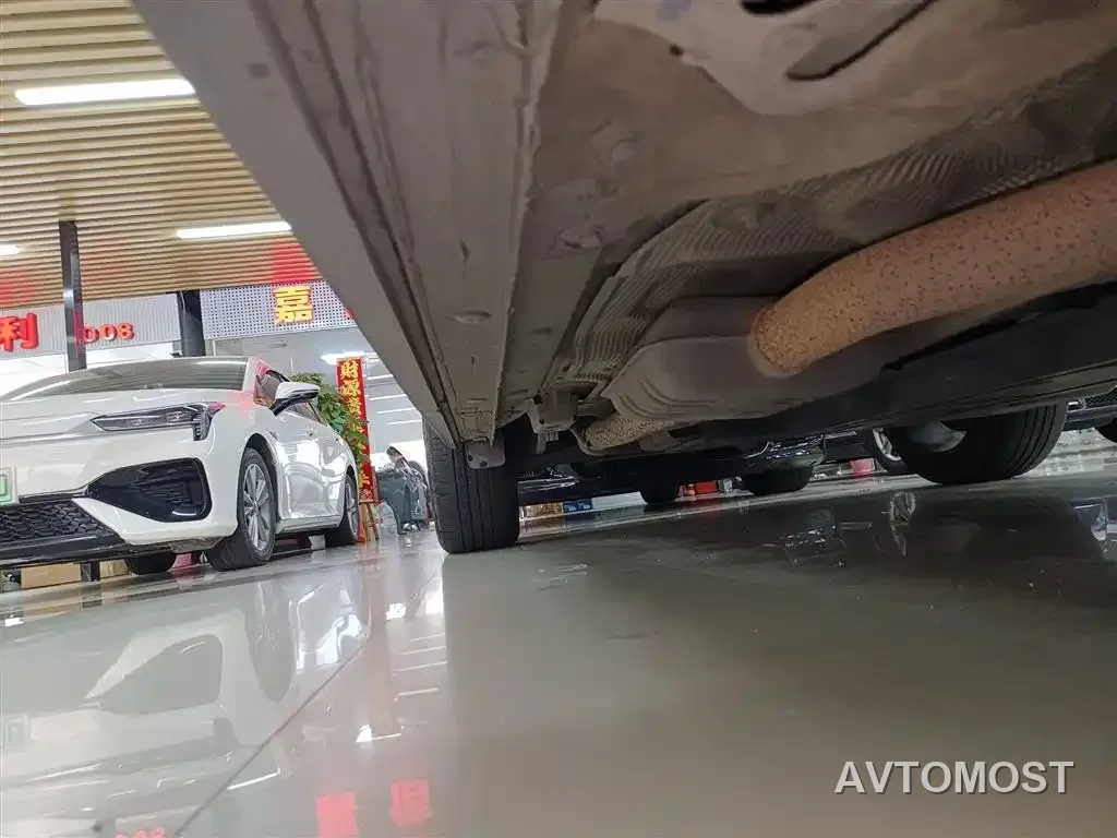 Lynk & Co 06 EM-P 2020 PHEV Plus — фото 18