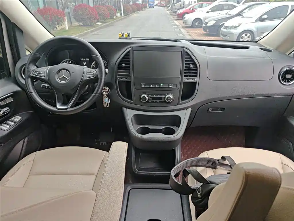 Mercedes-Benz Vito 2021 2.0T Business Edition 7-seater — фото 10
