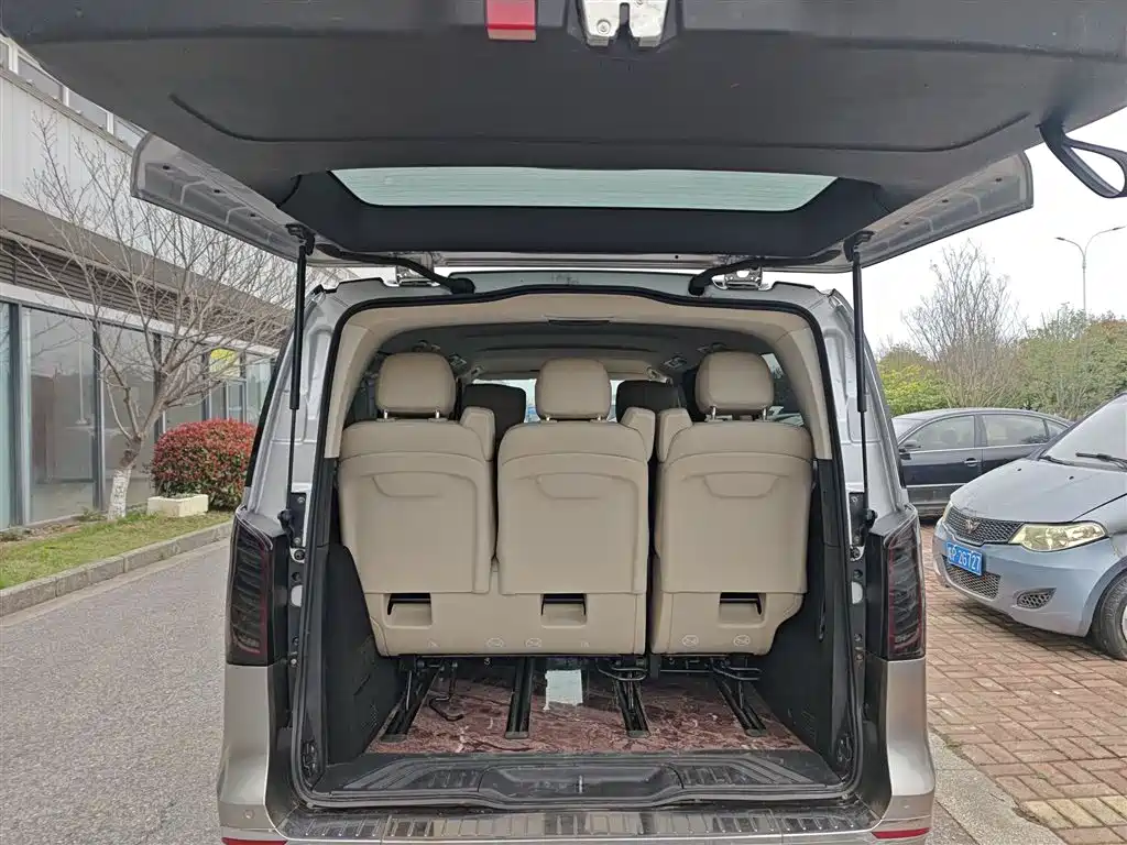 Mercedes-Benz Vito 2021 2.0T Business Edition 7-seater — фото 19