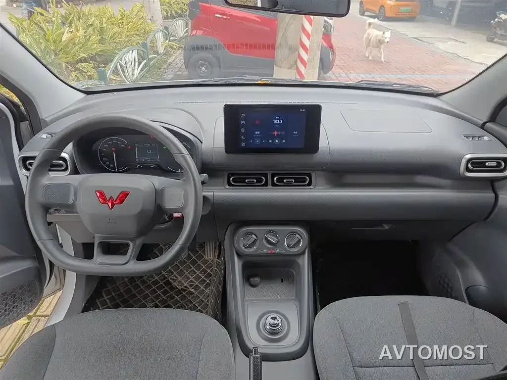 Wuling Hongguang New Energy 2025 Extended-Range Hybrid 50KM Comfort Version — фото 6