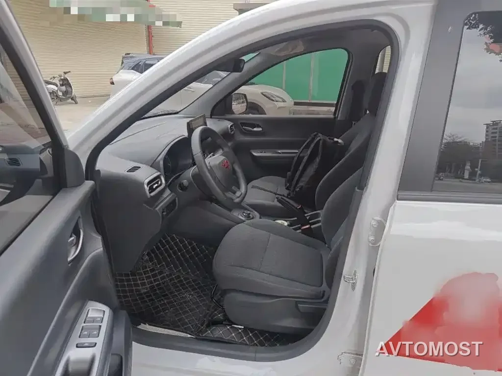 Wuling Hongguang New Energy 2025 Extended-Range Hybrid 50KM Comfort Version — фото 11