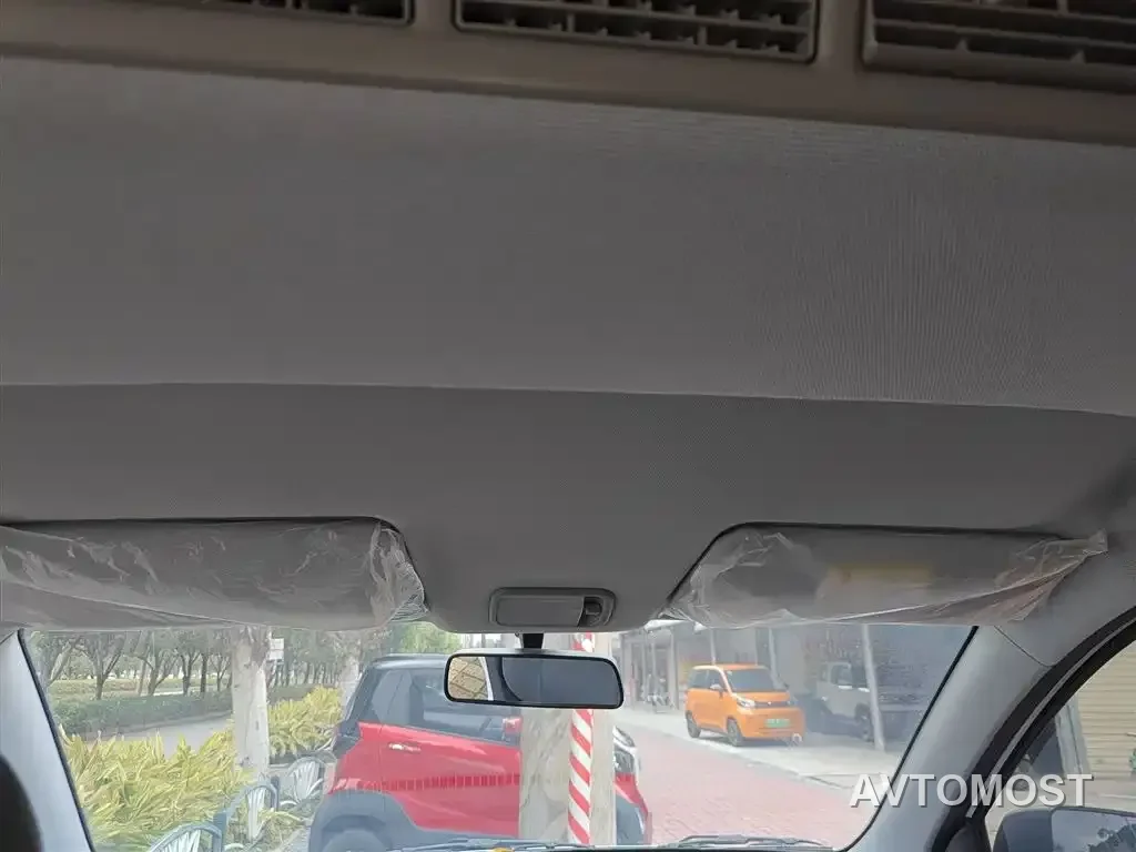 Wuling Hongguang New Energy 2025 Extended-Range Hybrid 50KM Comfort Version — фото 14