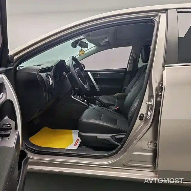Toyota Corolla Twin Engine E+ 2020 1.8L E-CVT Comfort Edition — фото 7