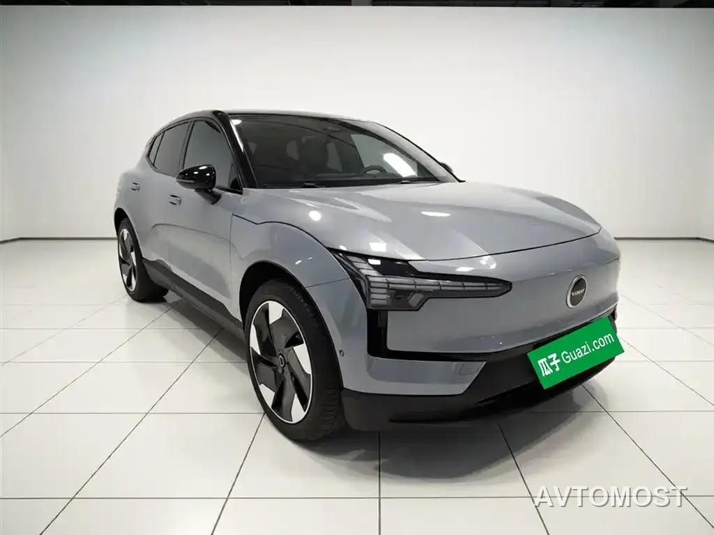 Volvo EX30 2025 RWD Long Range Ultra — фото 17