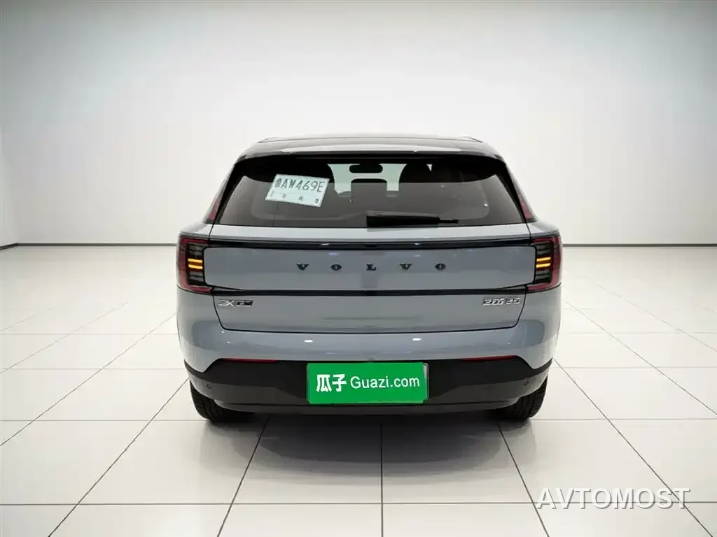 Volvo EX30 2025 RWD Long Range Ultra — фото 19