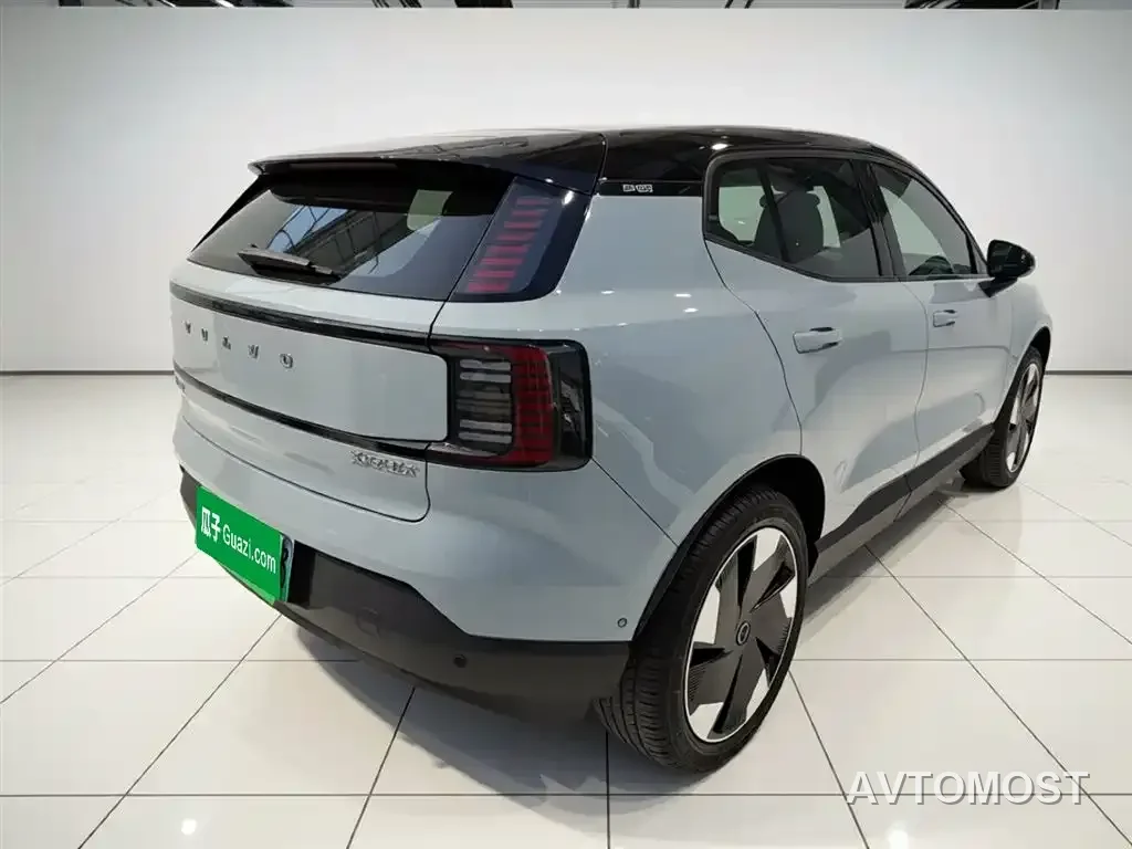 Volvo EX30 2025 RWD Long Range Ultra — фото 20