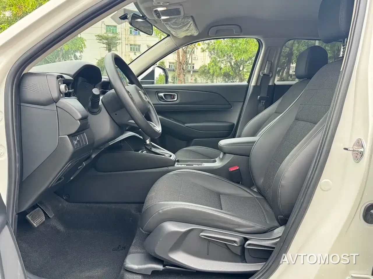 Honda Vezel 2025 1.5L CVT Comfort Edition — фото 7