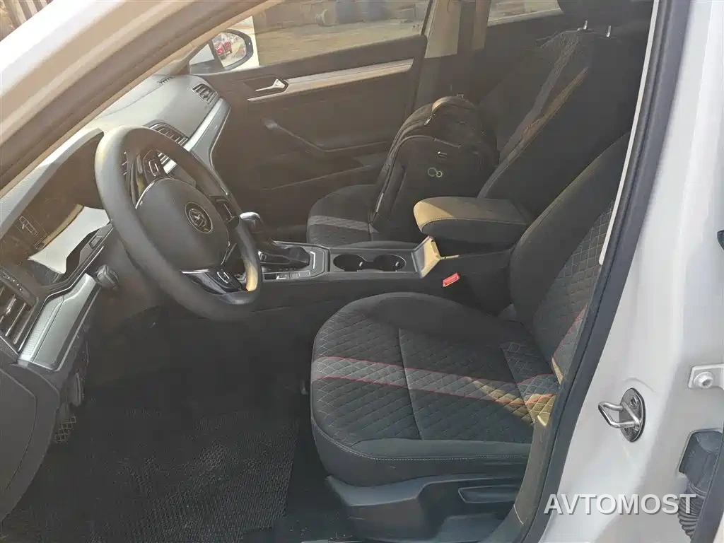Volkswagen Lamando 2021 230TSI DSG Fashion Edition — фото 4