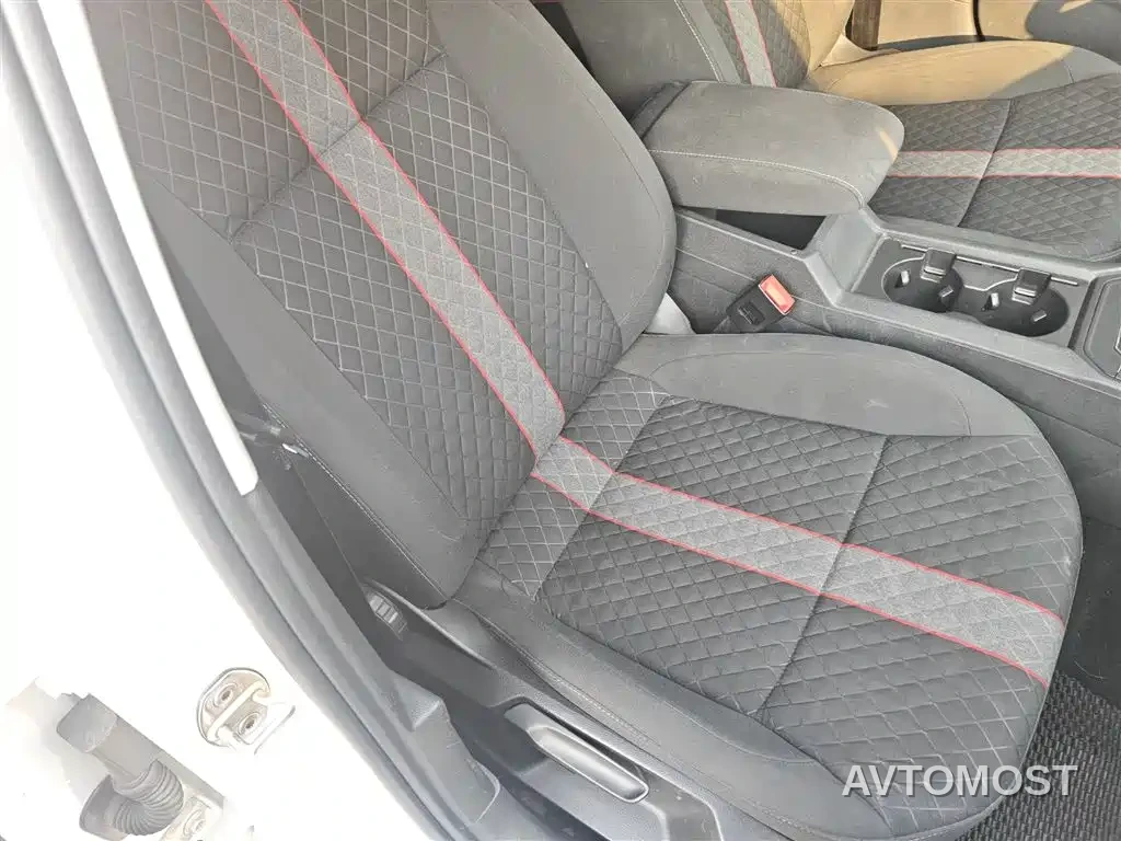Volkswagen Lamando 2021 230TSI DSG Fashion Edition — фото 11