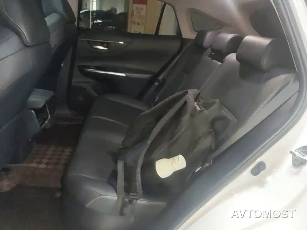 Toyota Venza 2022 Dual Engine 2.5L CVT 2WD Premium — фото 14