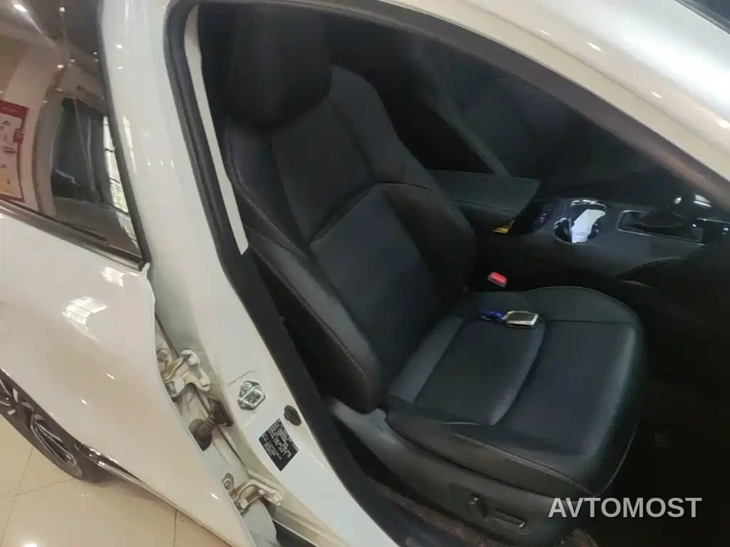 Toyota Venza 2022 Dual Engine 2.5L CVT 2WD Premium — фото 20