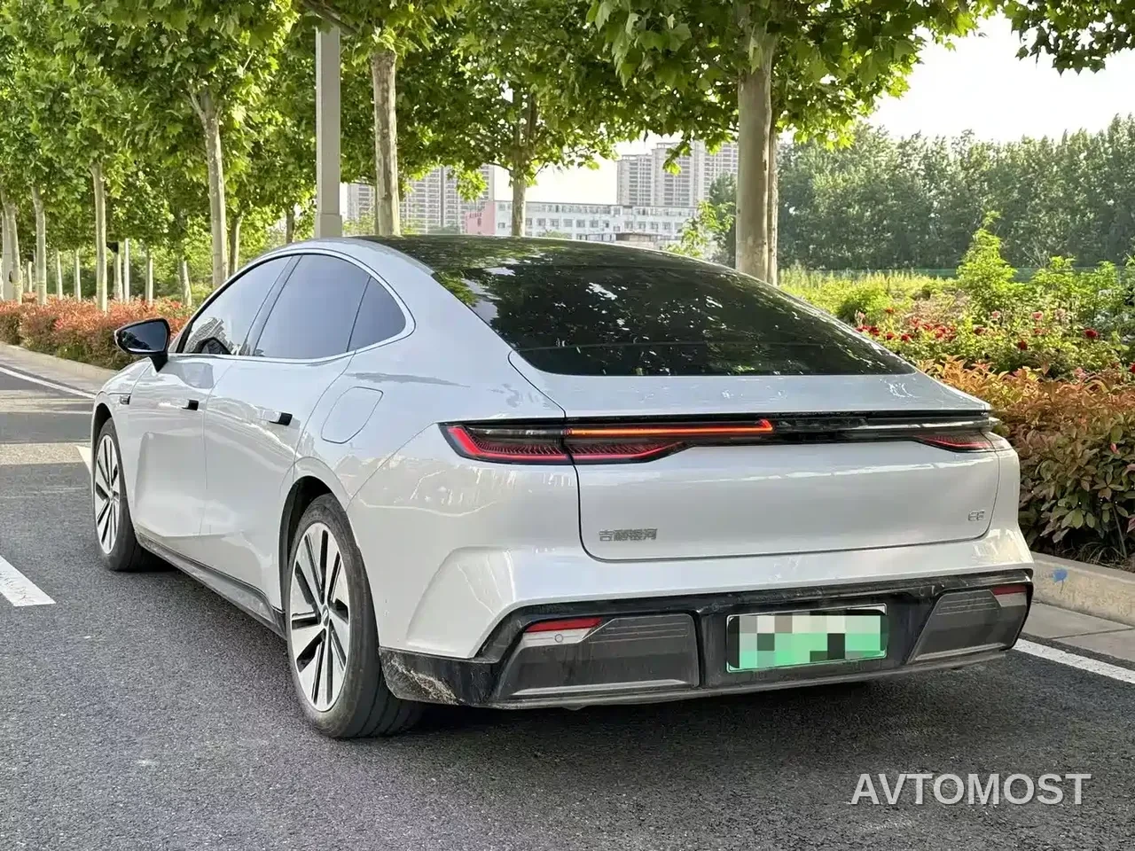 Geely Galaxy E8 2024 665km RWD Starship Voyager Edition — фото 9