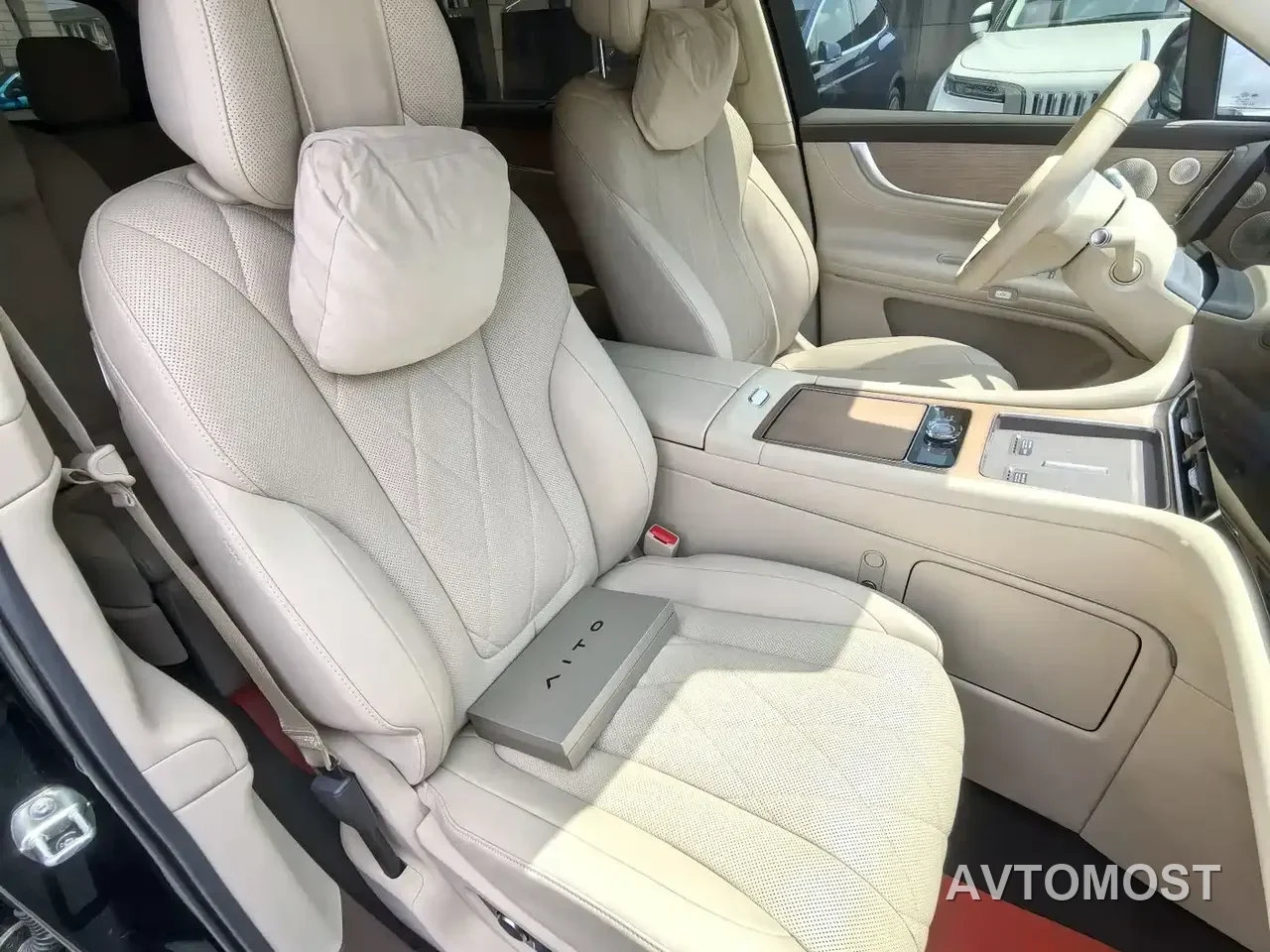 AITO M9 2024 Extended Range Ultra 42kWh 6-Seater — фото 14