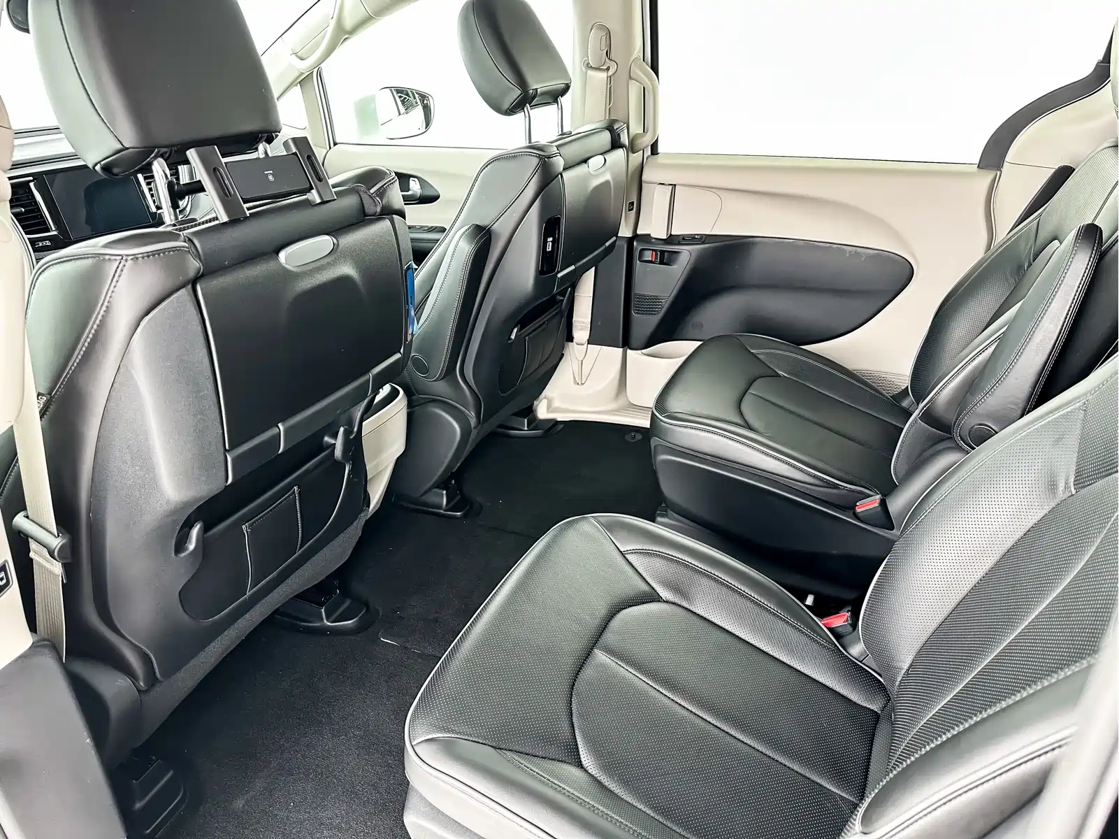 Chrysler Grand Caravan PHEV (Import) 2019 3.6L Plug-in Hybrid — фото 11