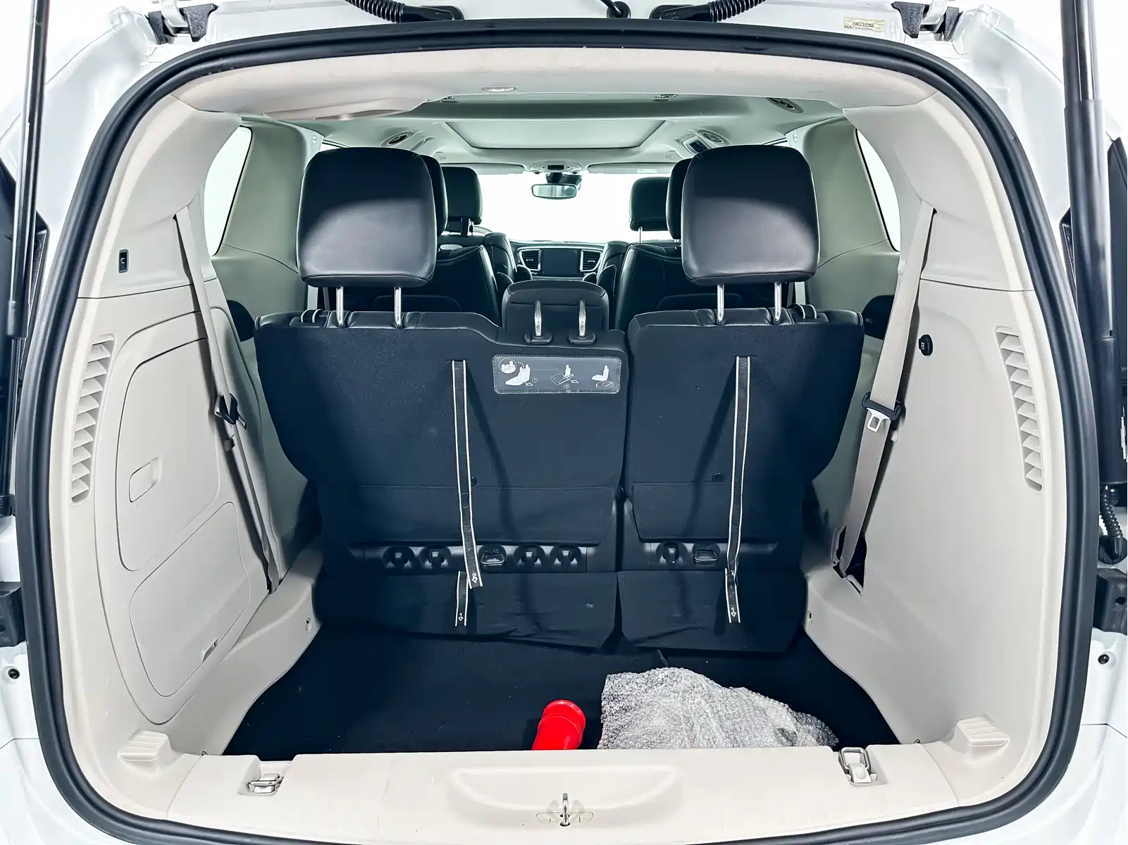 Chrysler Grand Caravan PHEV (Import) 2019 3.6L Plug-in Hybrid — фото 13
