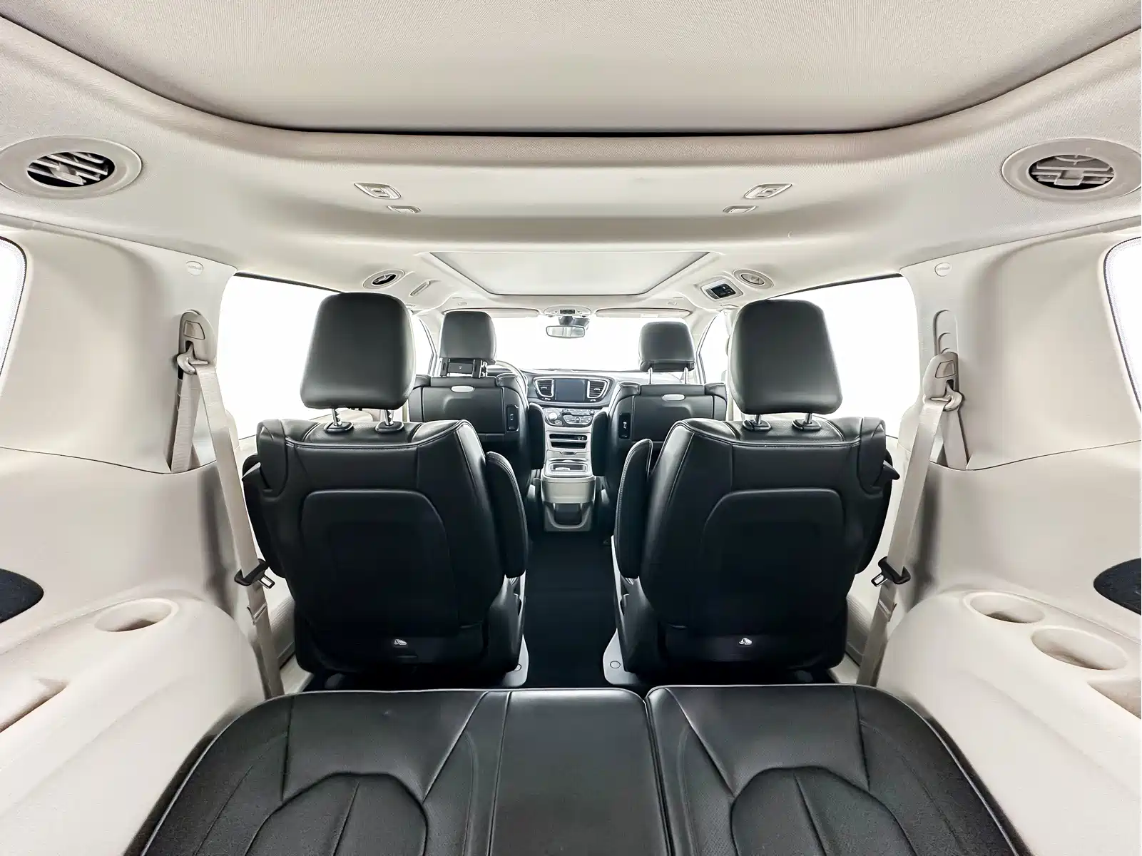 Chrysler Grand Caravan PHEV (Import) 2019 3.6L Plug-in Hybrid — фото 14