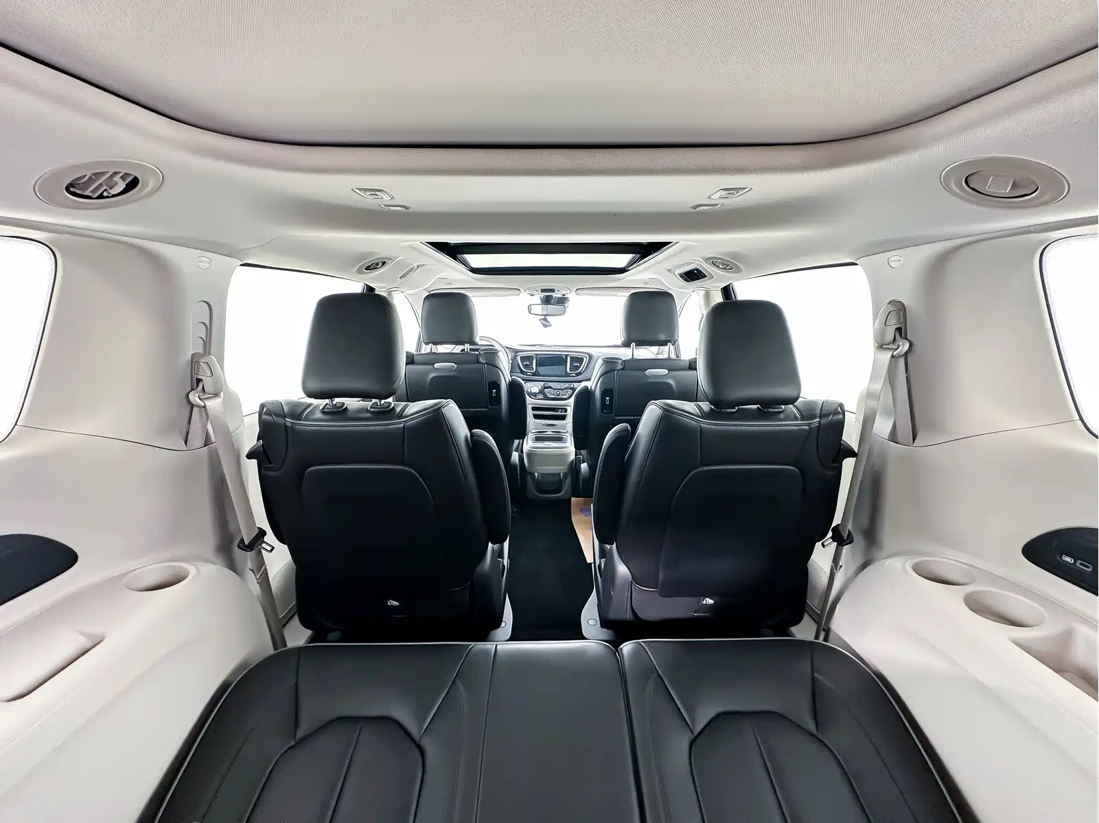 Chrysler Grand Caravan PHEV (Import) 2019 3.6L Plug-in Hybrid — фото 13