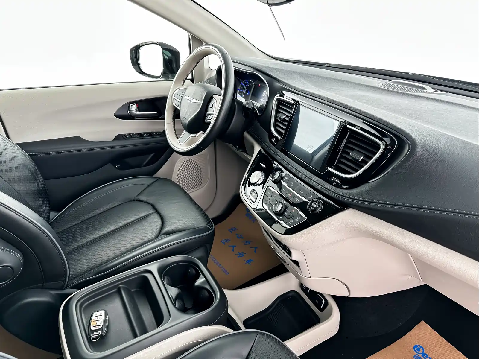 Chrysler Grand Caravan PHEV (Import) 2019 3.6L Plug-in Hybrid — фото 14