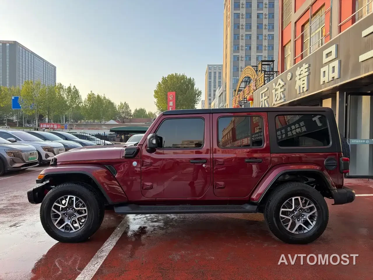 Jeep Wrangler 4xe 2021 4-Door 2.0T 4xe Sahara Launch Edition — фото 5