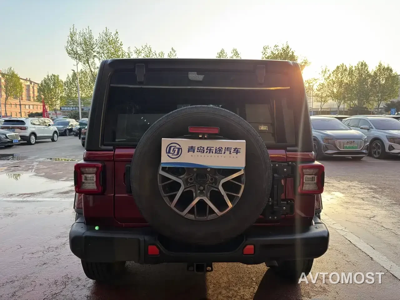 Jeep Wrangler 4xe 2021 4-Door 2.0T 4xe Sahara Launch Edition — фото 15