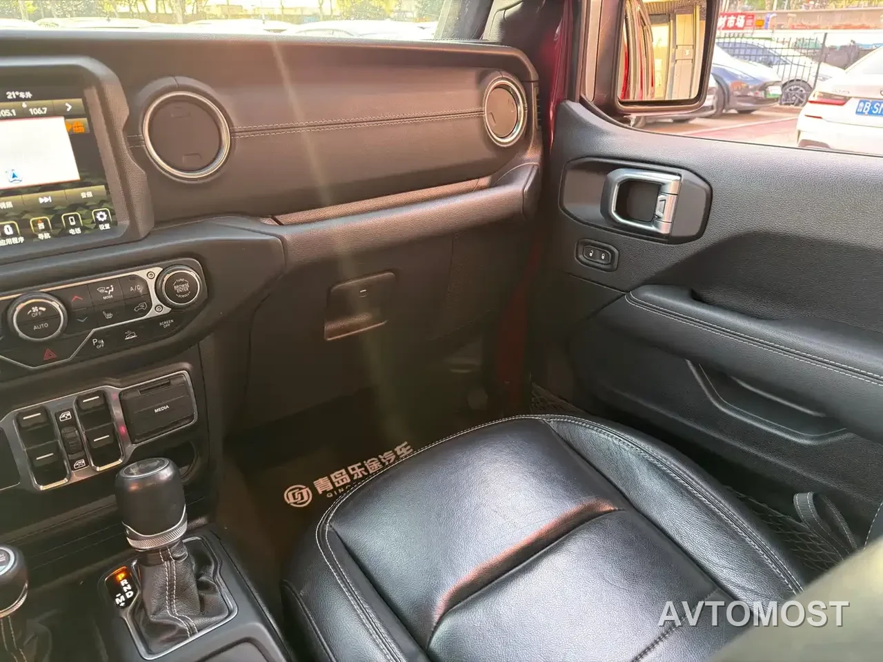 Jeep Wrangler 4xe 2021 4-Door 2.0T 4xe Sahara Launch Edition — фото 16
