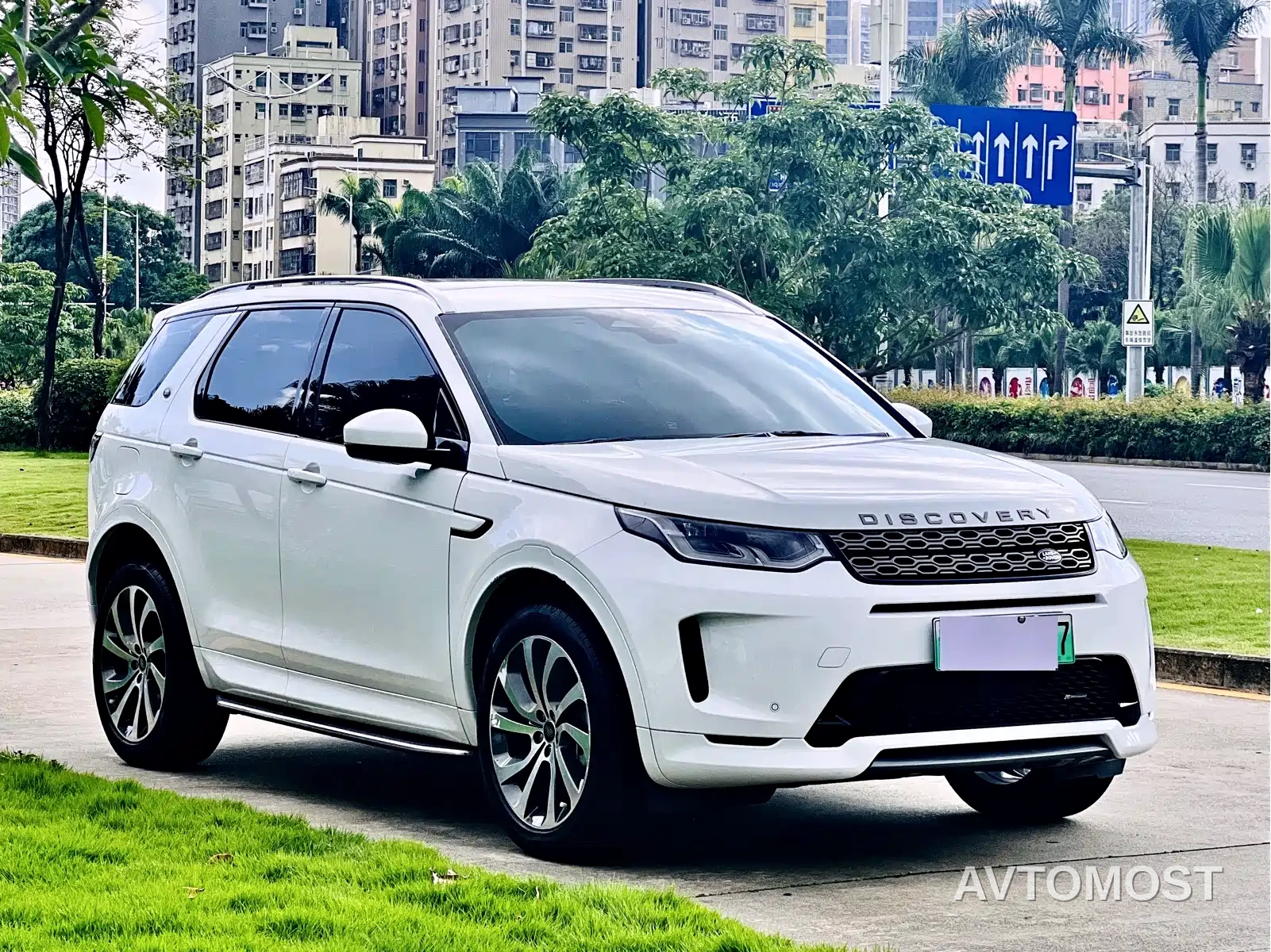 Land Rover Discovery Sport PHEV 2022 Facelift P300e Plug-in Hybrid — фото 3