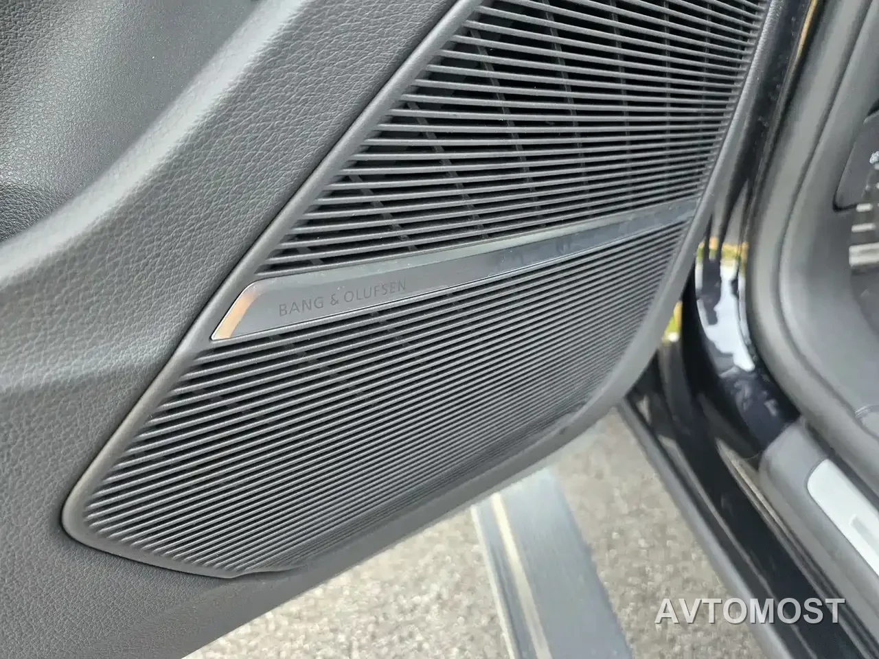 Audi Q8 2021 Model 55 TFSI Exclusive Dynamic — фото 6