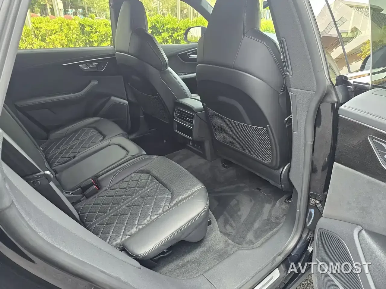 Audi Q8 2021 Model 55 TFSI Exclusive Dynamic — фото 8