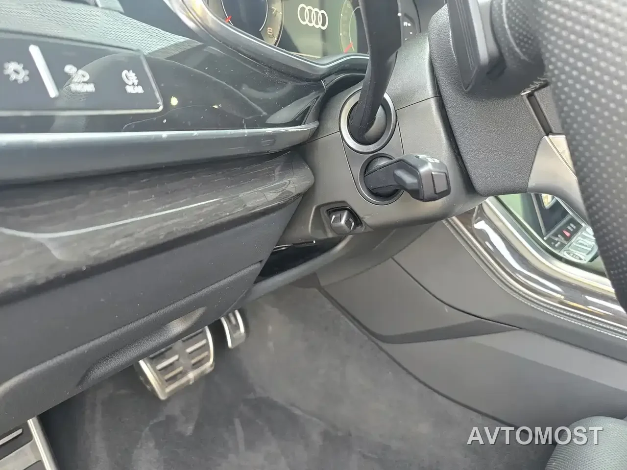 Audi Q8 2021 Model 55 TFSI Exclusive Dynamic — фото 10