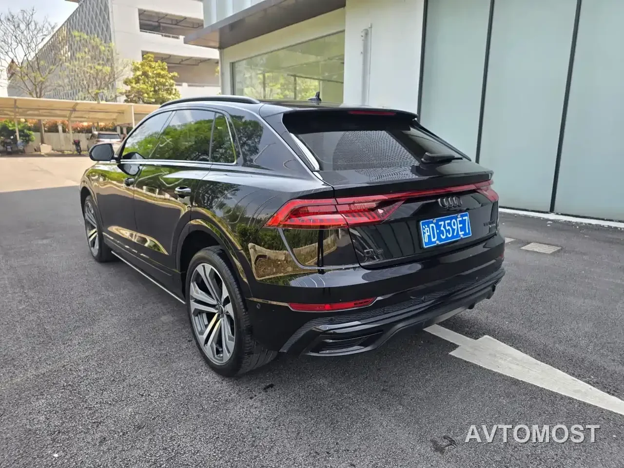 Audi Q8 2021 Model 55 TFSI Exclusive Dynamic — фото 14