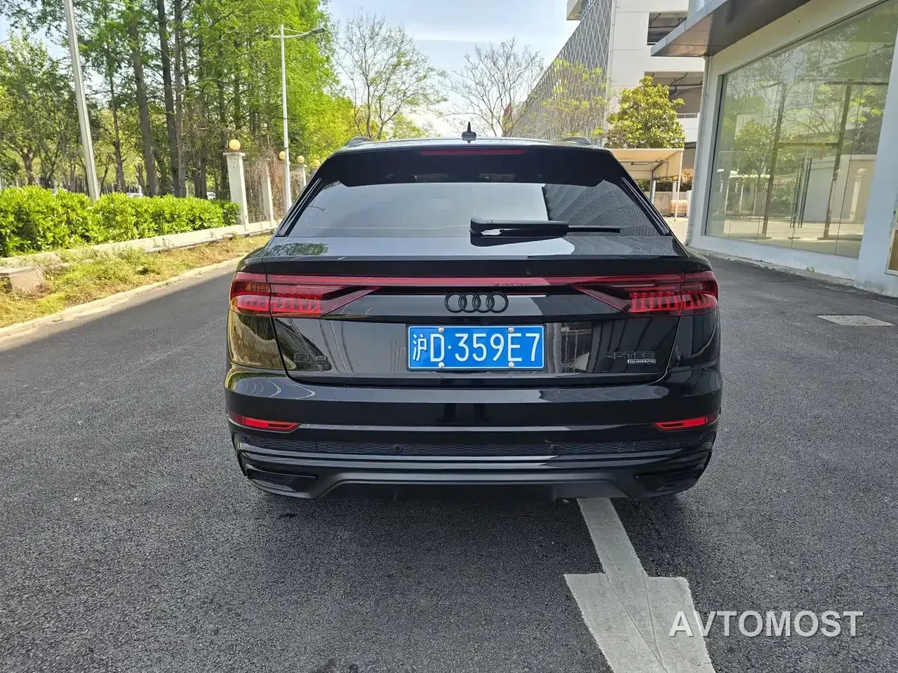 Audi Q8 2021 Model 55 TFSI Exclusive Dynamic — фото 15
