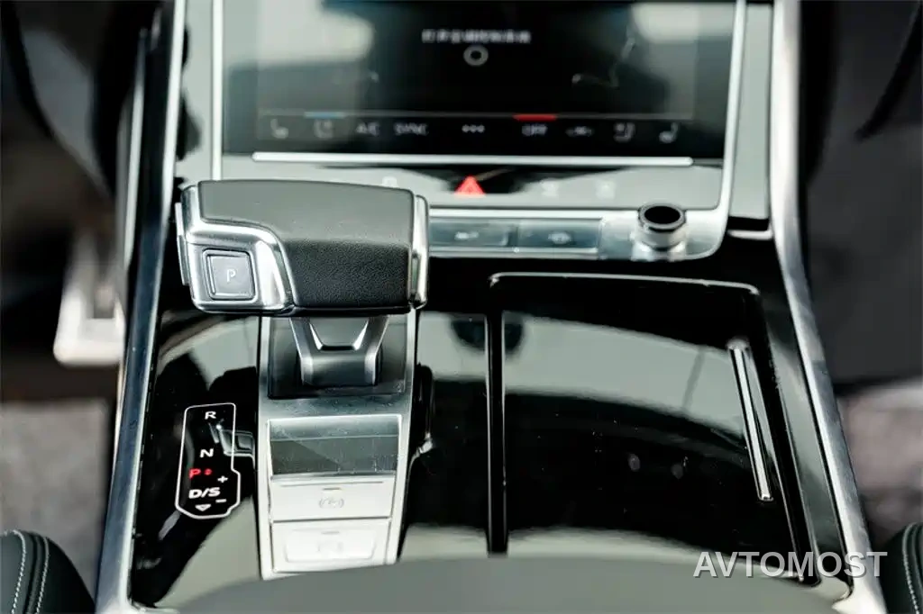 Audi Q8 2022 55 TFSI Exclusive Dynamic — фото 16