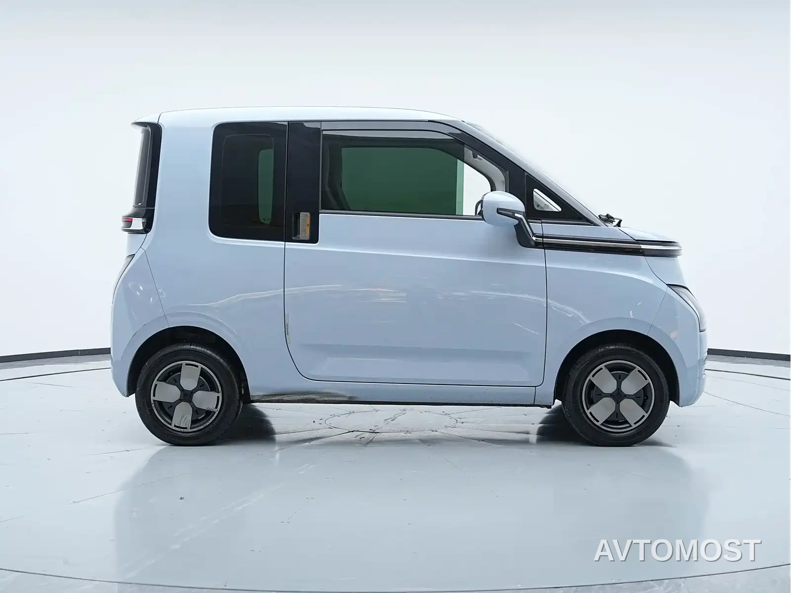 Wuling Air ev 2023 Model 4-Seater Standard Edition — фото 4