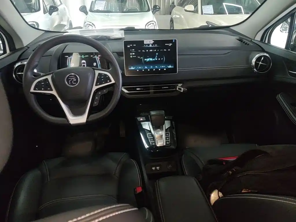 BYD Yuan New Energy 2019 EV535 High Energy Navigation Edition — фото 6