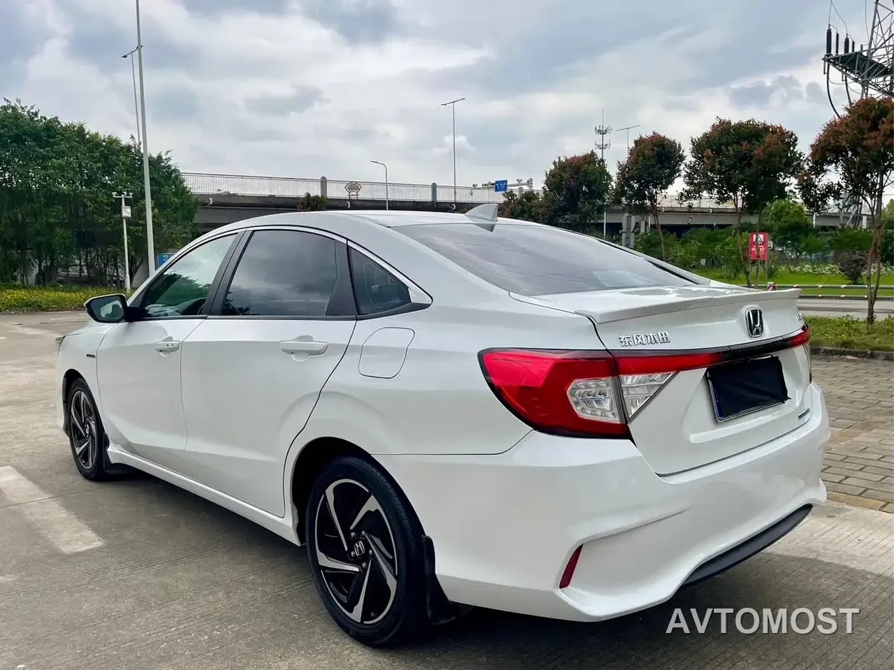 Honda ENVIX 2021 Sharp Hybrid 1.5L Pure Enjoy — фото 11