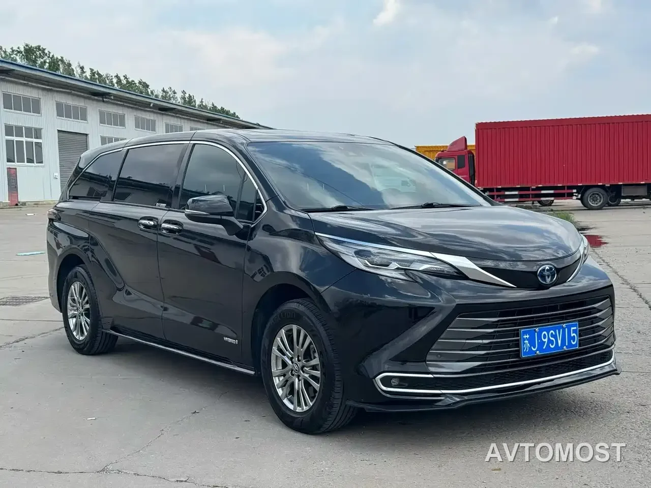 Toyota Sienna 2021 2.5L Hybrid Premium Edition — фото 2