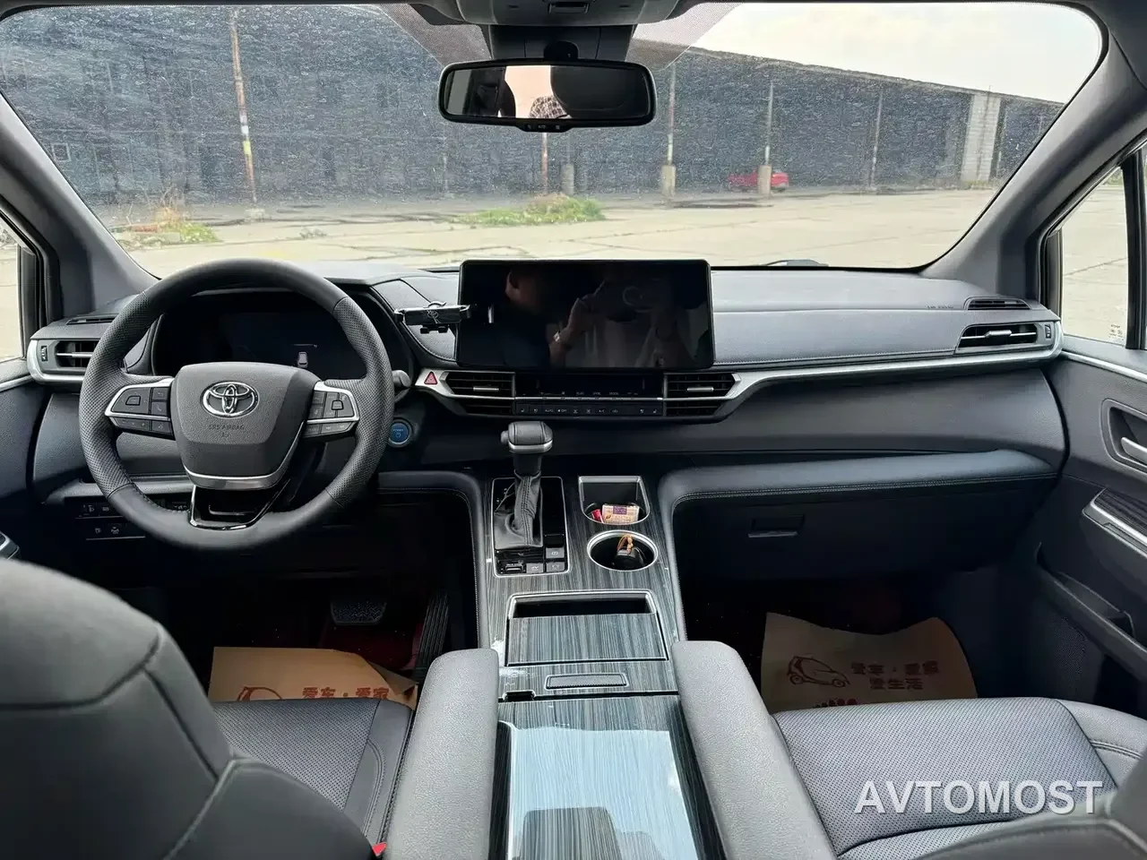 Toyota Sienna 2021 2.5L Hybrid Premium Edition — фото 4