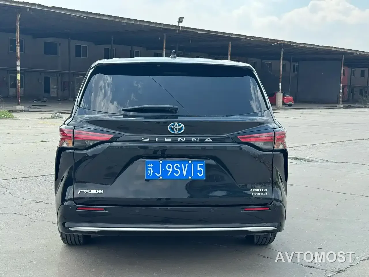 Toyota Sienna 2021 2.5L Hybrid Premium Edition — фото 7