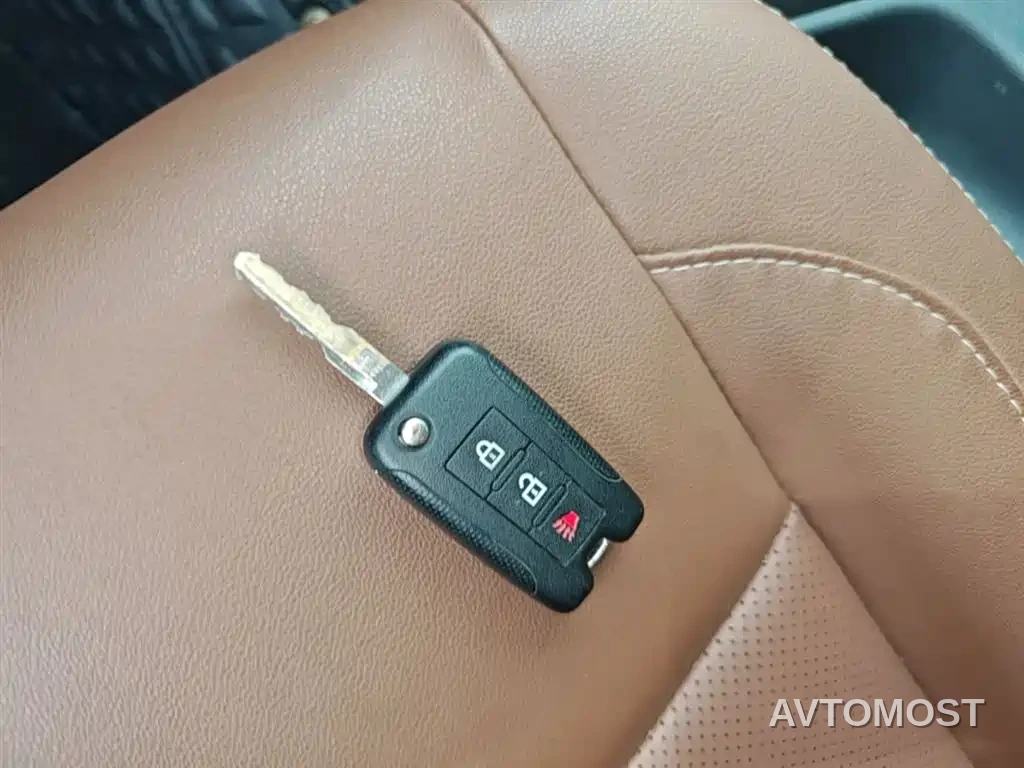 Dongfeng Rich 6 2021 Model 2.3T Automatic 2WD Diesel Luxury Long Cargo M9T — фото 9