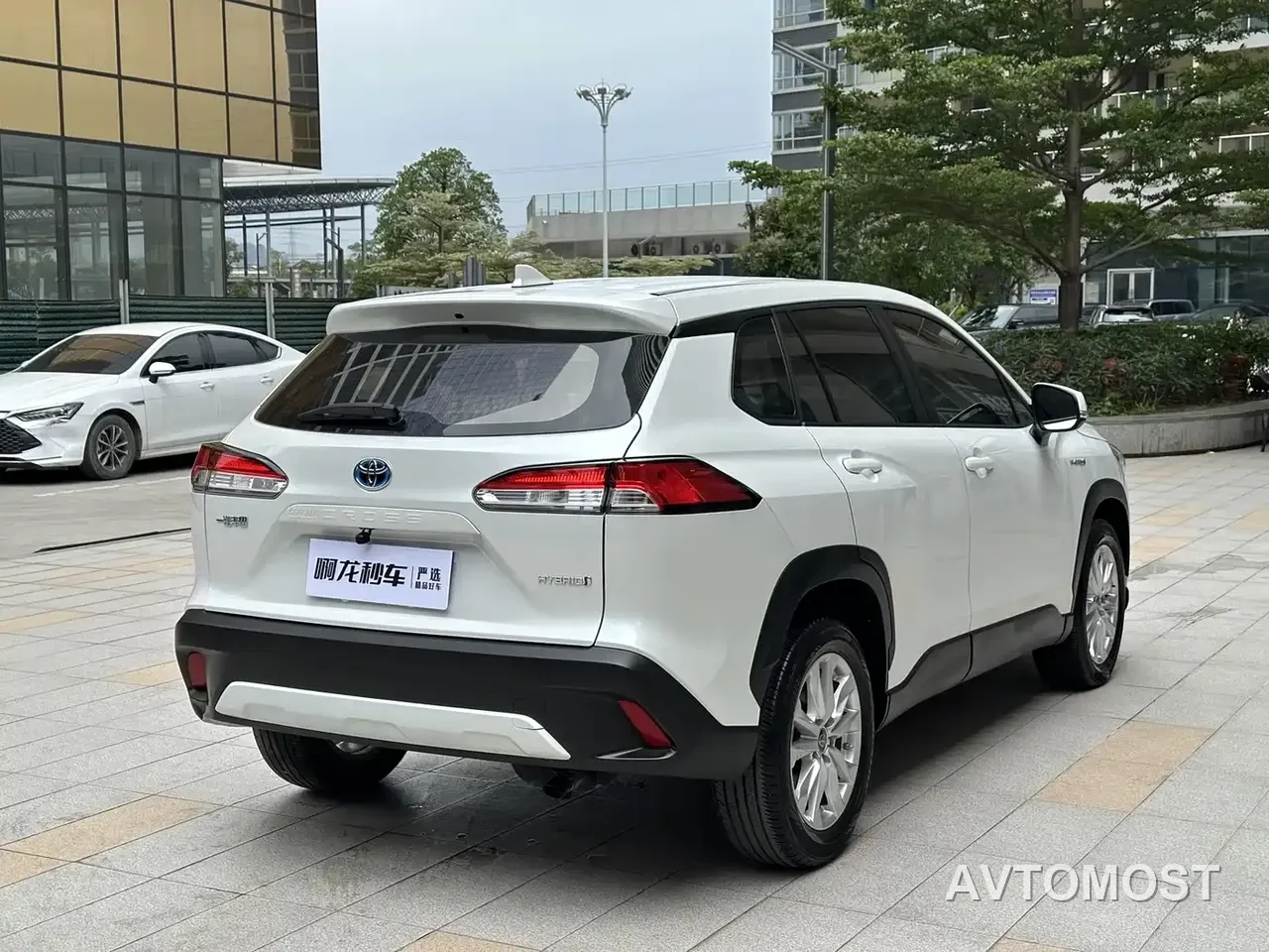Toyota Corolla Cross 2023 Hybrid 2.0L Pioneer Edition — фото 4