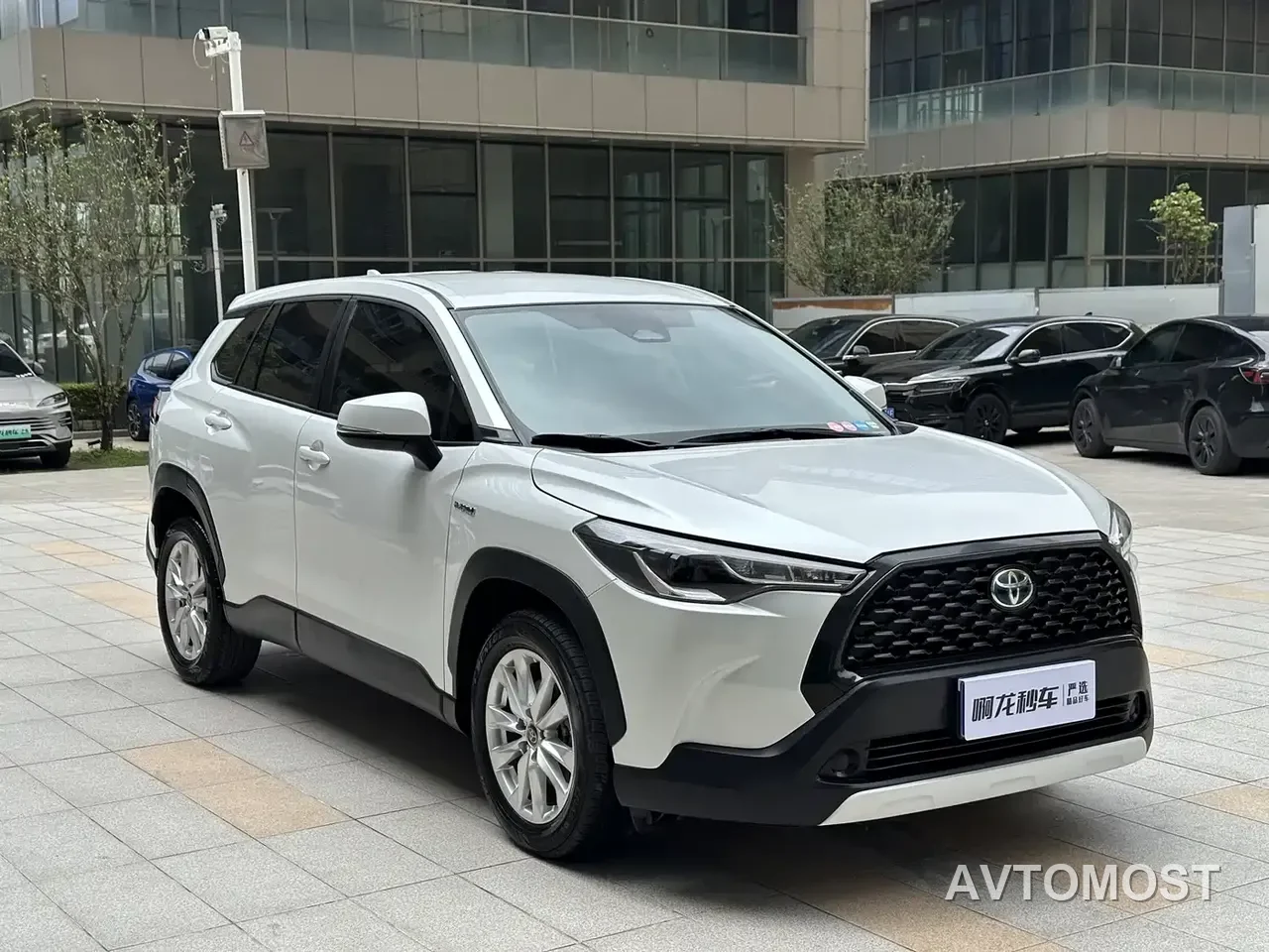 Toyota Corolla Cross 2023 Hybrid 2.0L Pioneer Edition — фото 8
