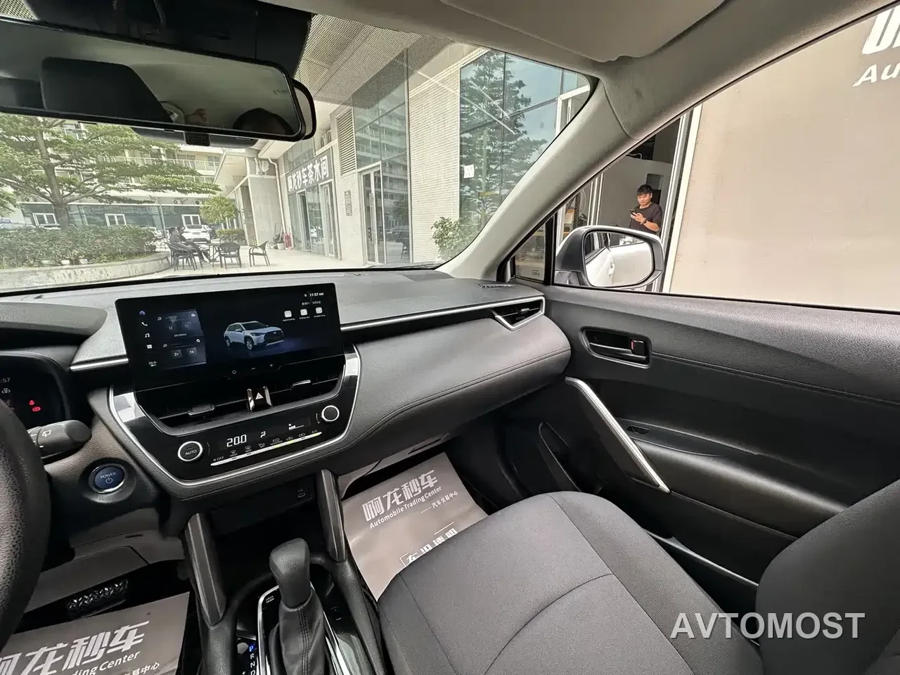 Toyota Corolla Cross 2023 Hybrid 2.0L Pioneer Edition — фото 18