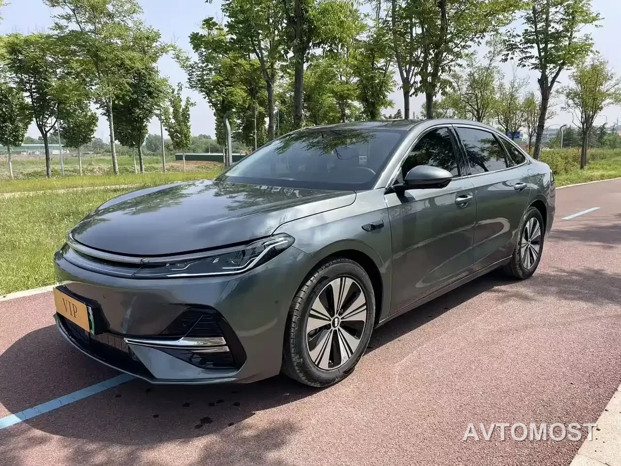 Geely Galaxy A7 2025 EM-i 150km Long Voyage Edition — фото 2