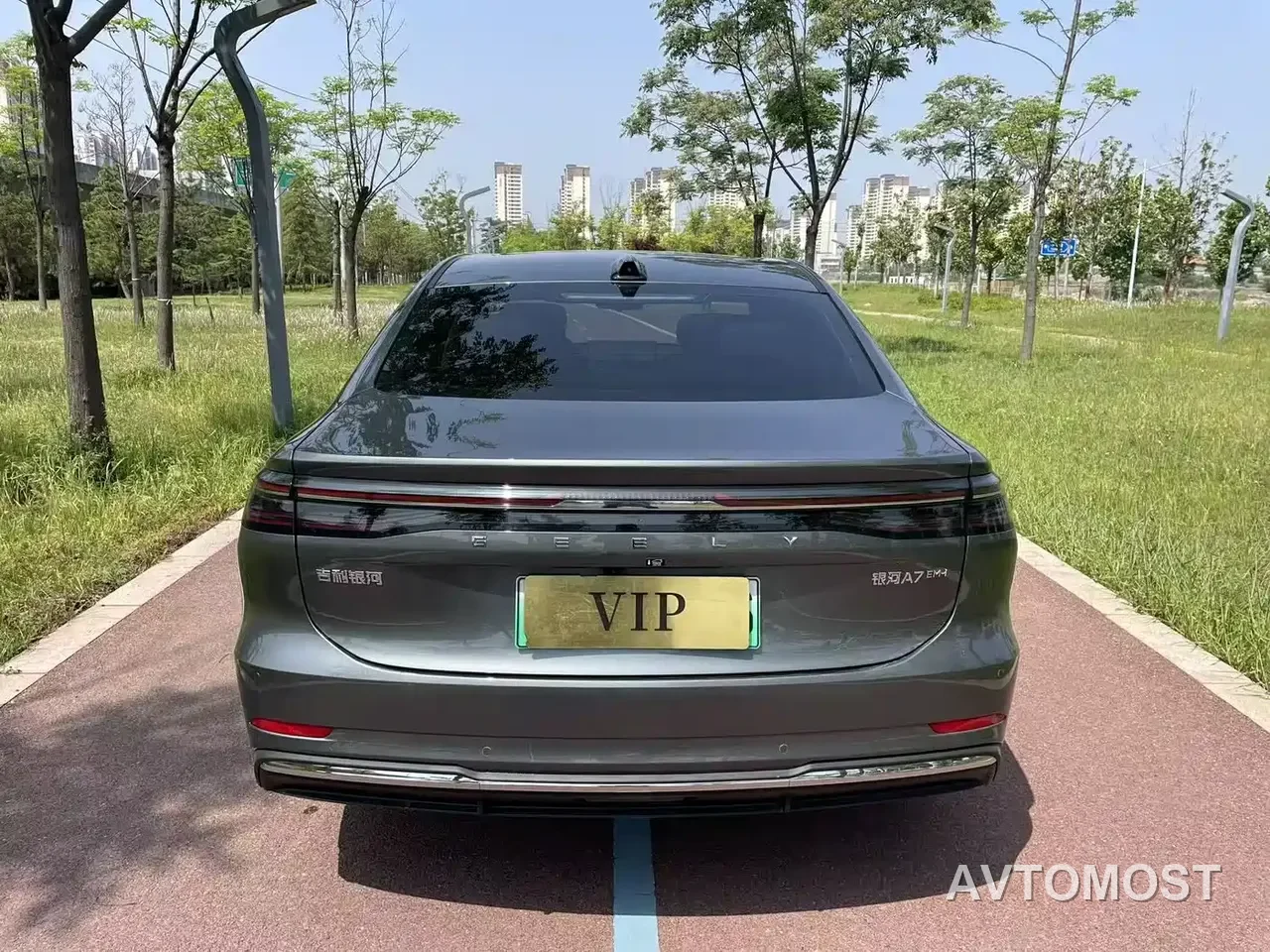 Geely Galaxy A7 2025 EM-i 150km Long Voyage Edition — фото 4