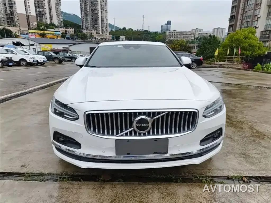 Volvo S90 2021 Model B5 Momentum Luxury Edition — фото 1