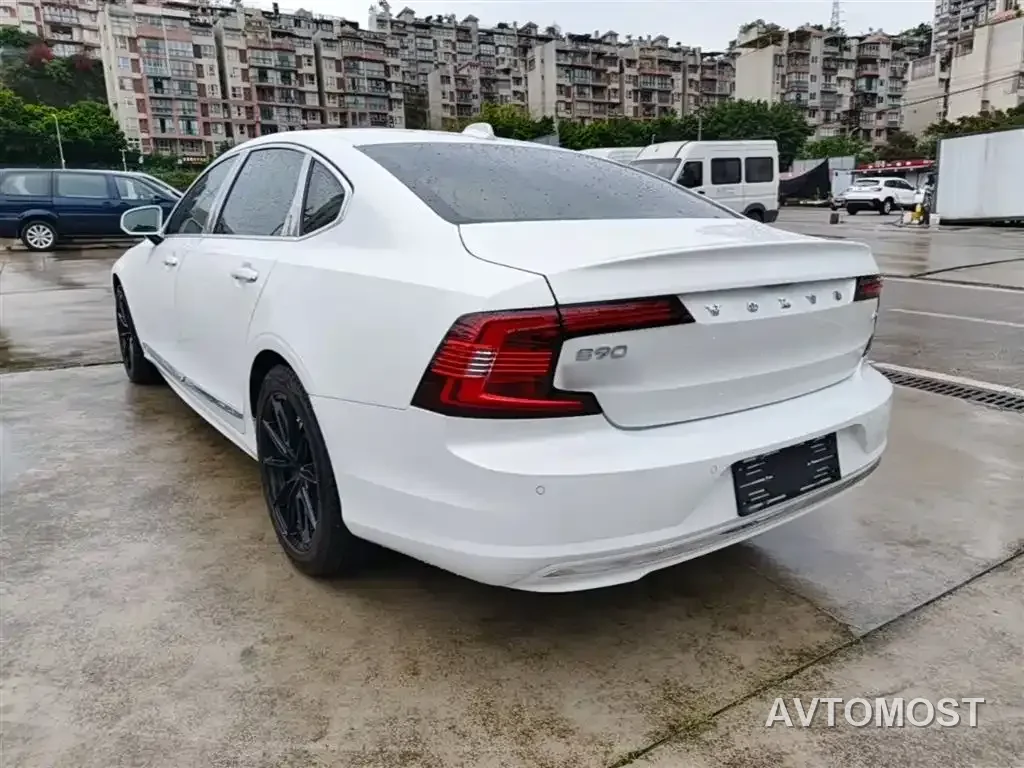 Volvo S90 2021 Model B5 Momentum Luxury Edition — фото 3
