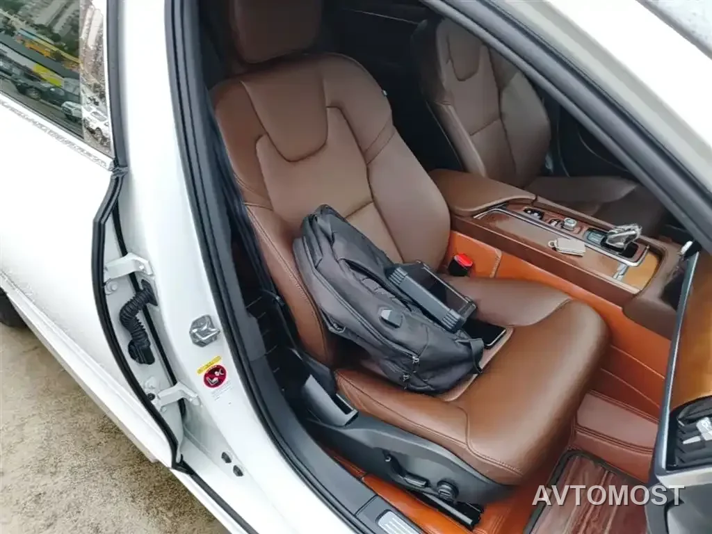 Volvo S90 2021 Model B5 Momentum Luxury Edition — фото 21