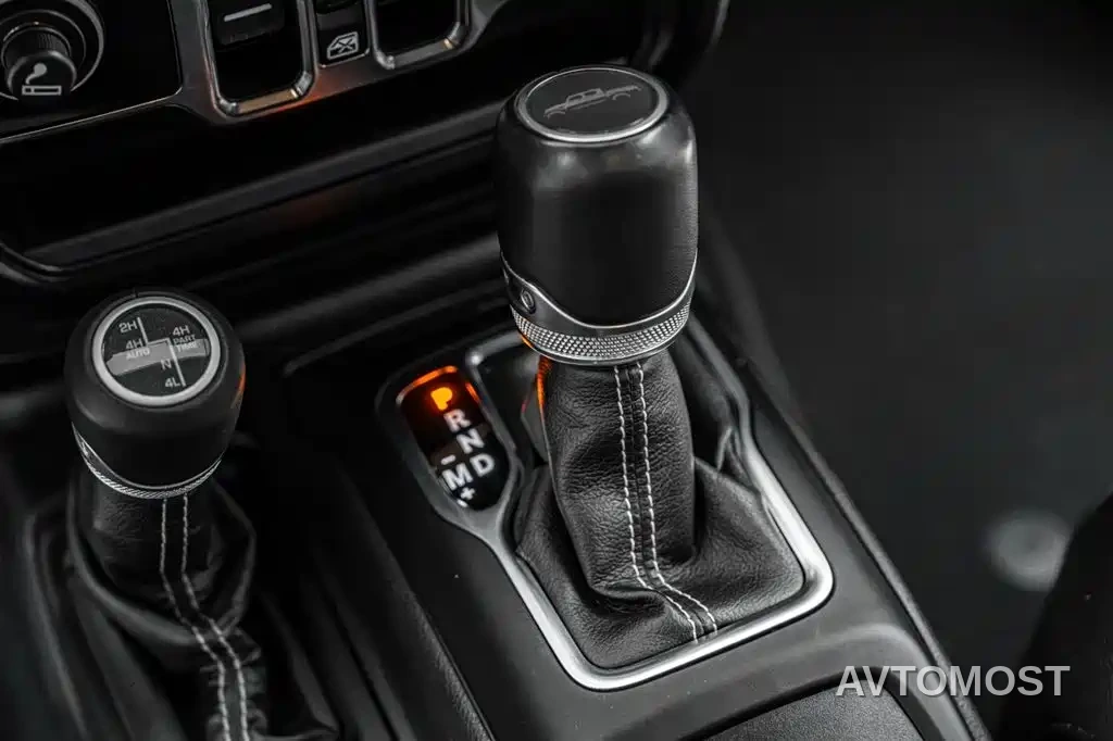Jeep Gladiator 2022 3.6L Pioneer Edition — фото 18
